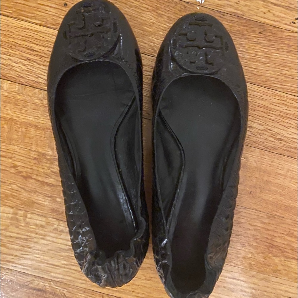 Tory Burch Flats - black crocodile; 7W